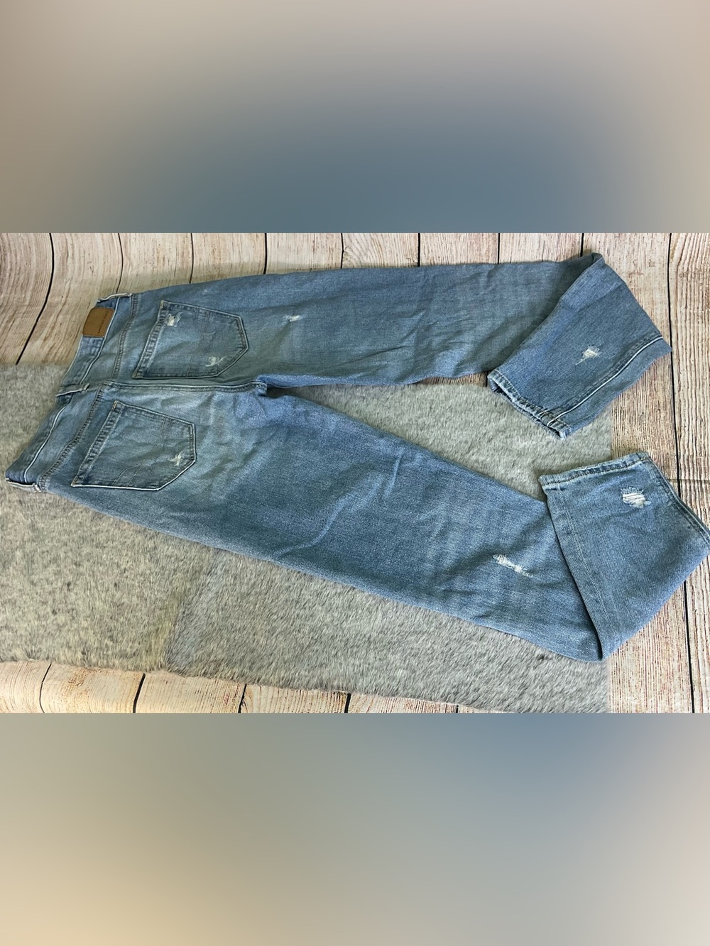 American Eagle Outfitters Light Blue Distressed Mom Jeans Size 2 Long - Picture 9 of 16